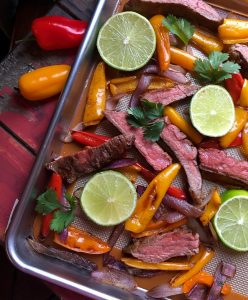 sheet pan steak with roasted peppers fajitas